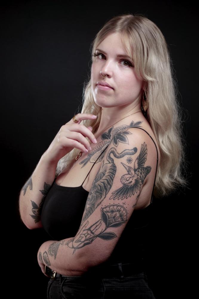 Noomah tatoueuse de AMOR FATI