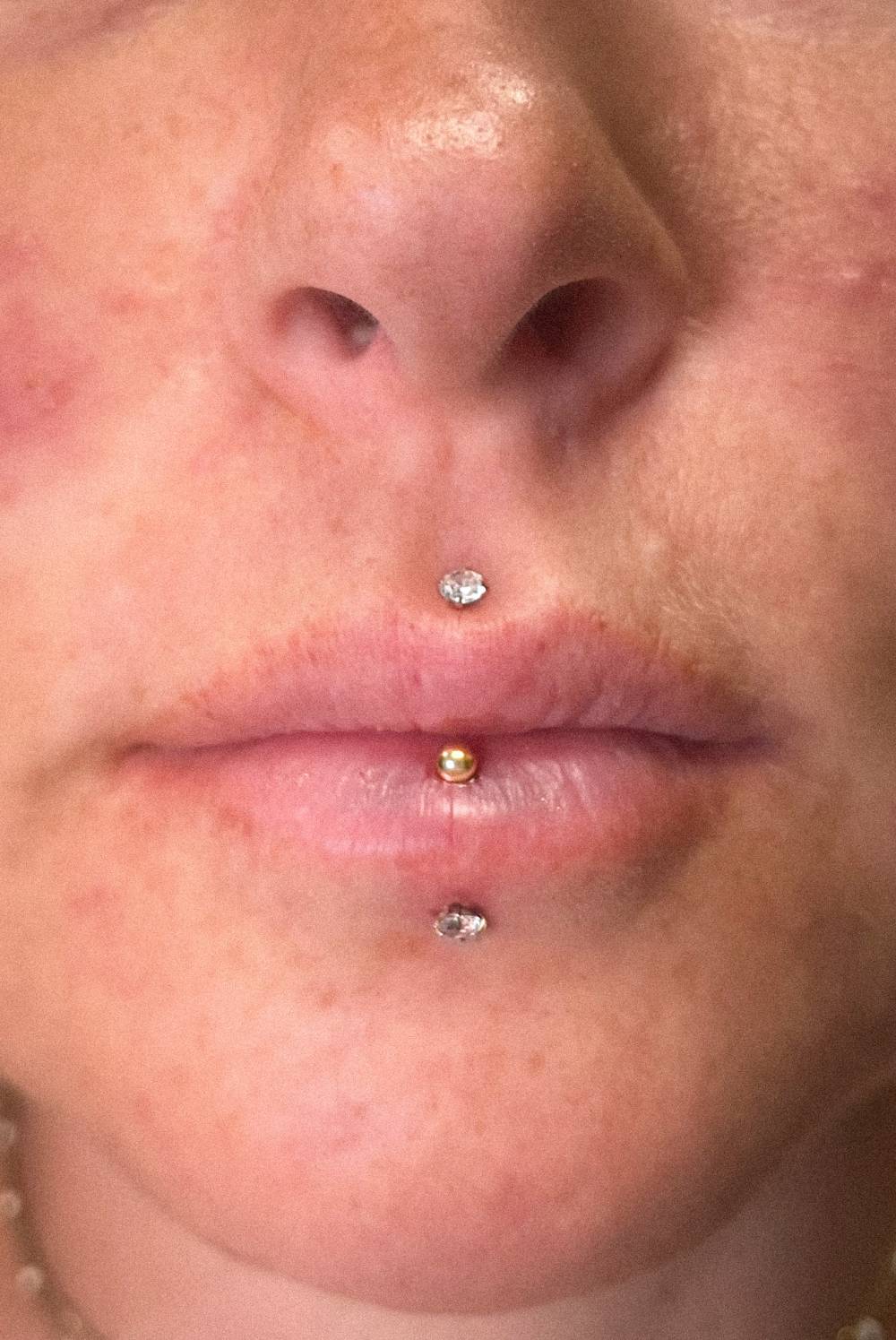 3 piercings bouche